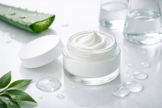 How a Lightweight Moisturizer for Oily Skin Works